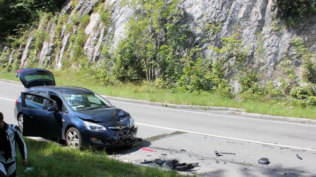 B305: Bilder der Unfallstelle
