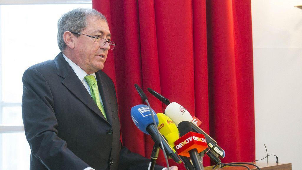Bürgermeister Heinz Schaden tritt zurück, II