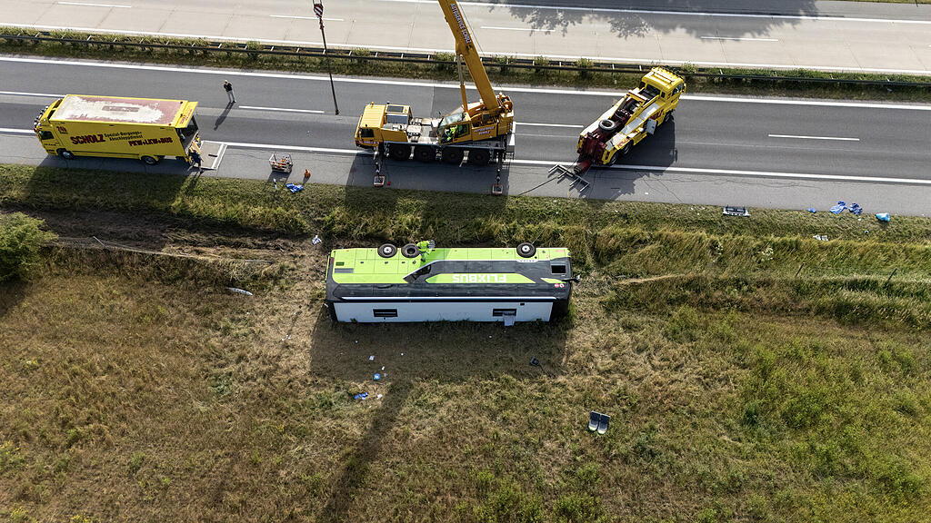 Flixbus-Unfall am Weg nach Wien mit 20 Verletzten