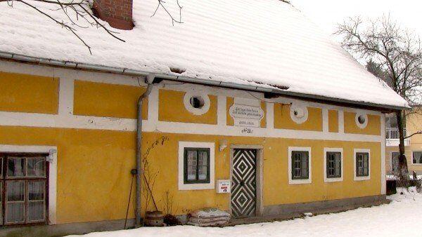 Der "Freizeit- und Kulturverein" verfügte über ein Partyzentrum mit Nazi-Symbolen.