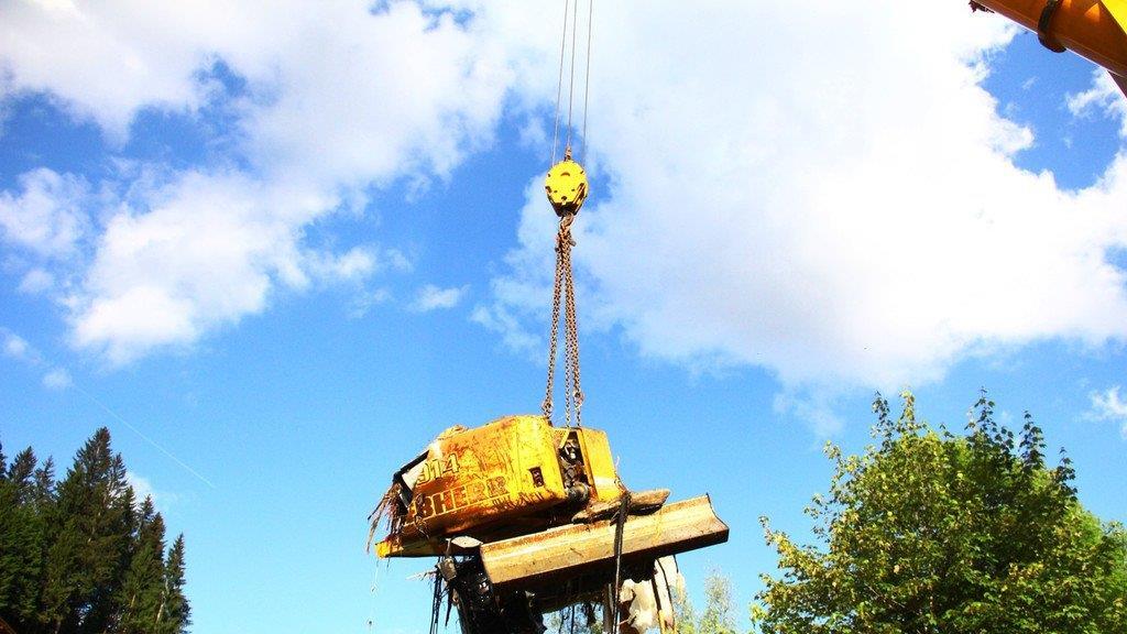 Bagger in Hüttau geborgen