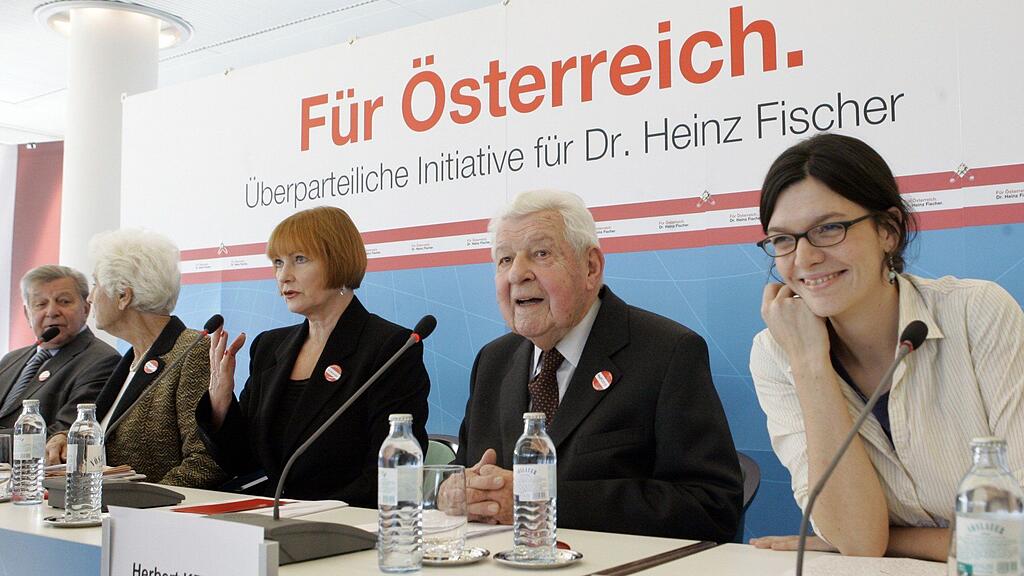 Barbara Blaha (rechts im Bild) stand von 2006 bis 2007 für den VSStÖ an der Spitze der ÖH.