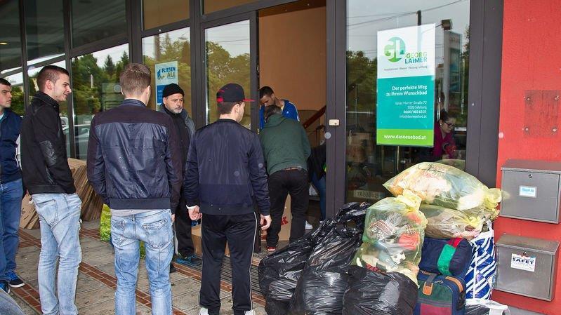 Salzburger sammeln Spenden für Flutopfer