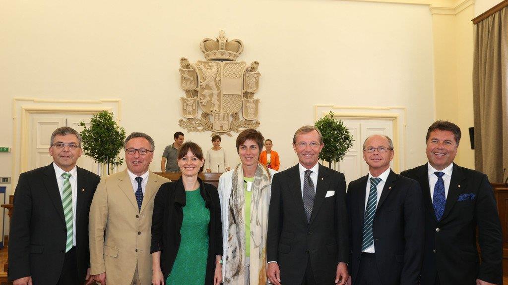 Neue Landesregierung angelobt, III