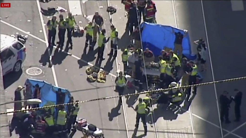 Auto rast in Melbourne in Menschenmenge: 13 Verletzte