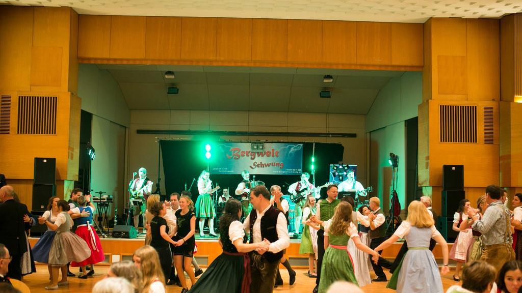 Winklhofball, III