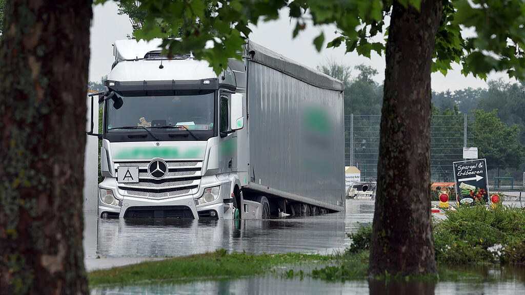 Hochwasser in S\u00fcddeutschland