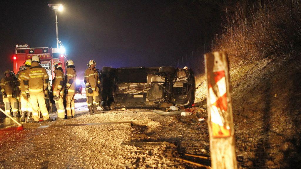Unfall auf der A1 bei Mondsee fordert mehrere Verletzte