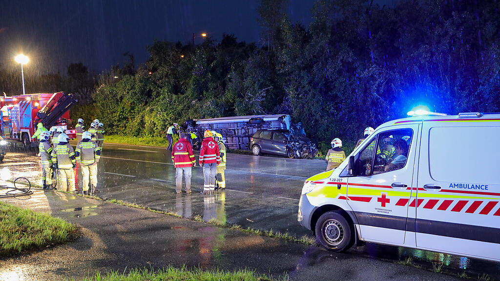 Crash auf B156 in Bergheim III