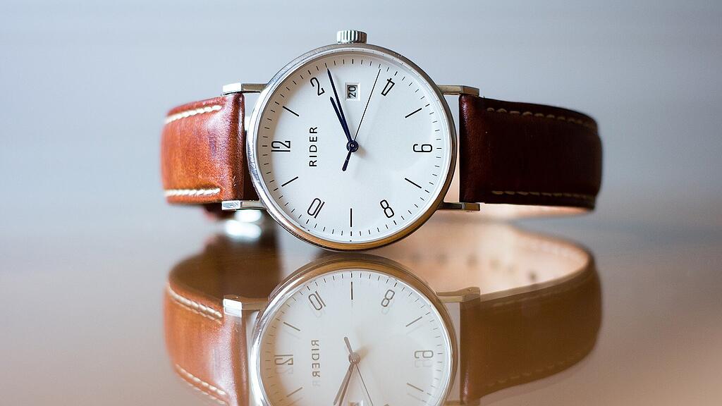 symb_armbanduhr symb_uhr