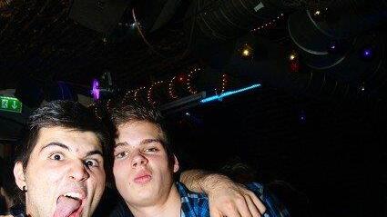 Weltuntergangsparty Vis a Vis
