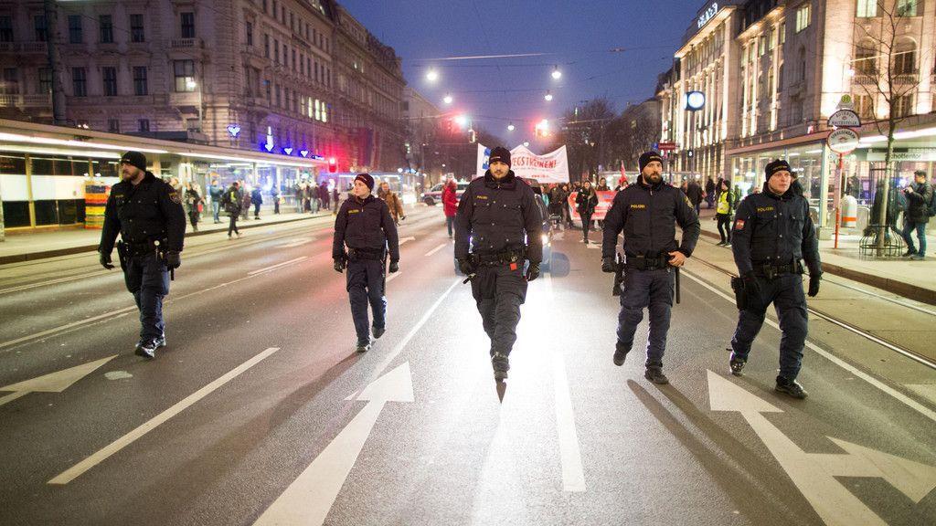 Proteste beim Akademikerball