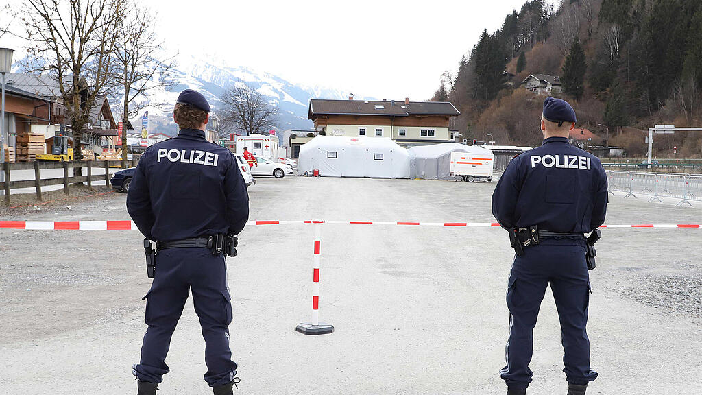 Coronavirus, Drive-In, Rotes Kreuz, Zell am See