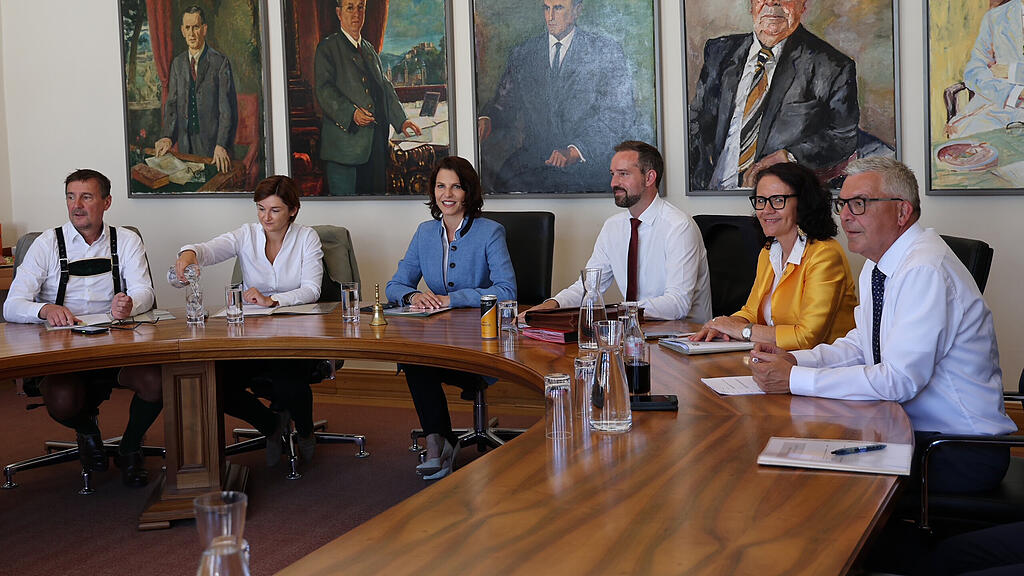 Salzburger Landesregierung Sparplan