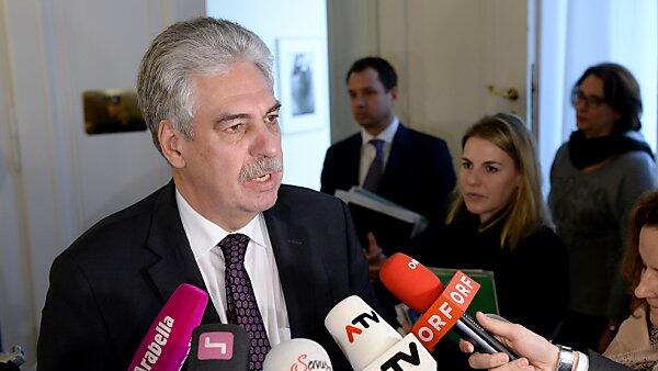 Schelling stellte neue Pläne vor