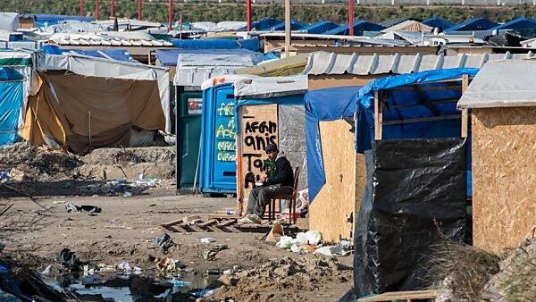 Im Mai befanden sich fast 4.000 Menschen im "Dschungel von Calais"