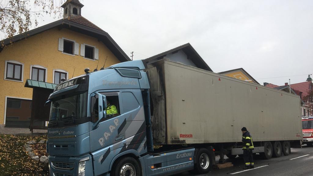Frankenmarkt: Lkw in Flammen