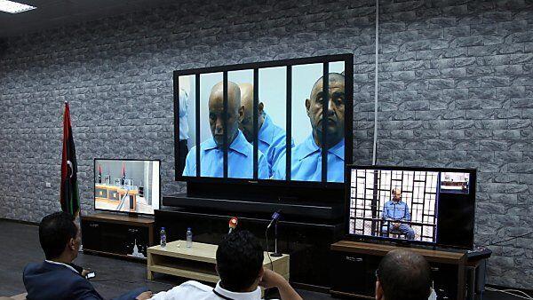 Prozess mit Videoschaltung zu den Angeklagten