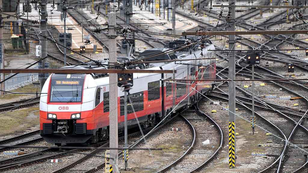 ÖBB, Reisen, Zug