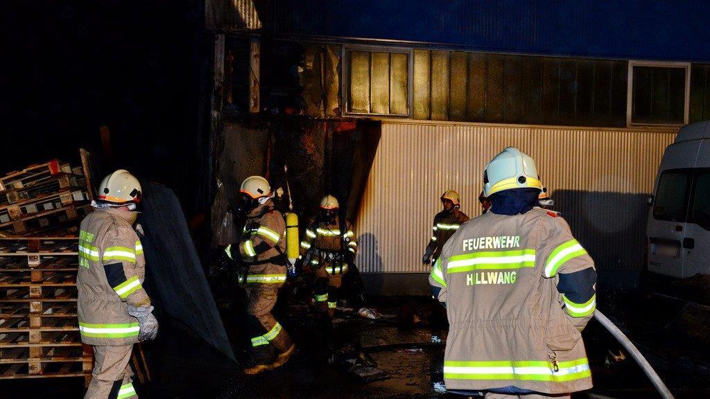 Brand im Gewerbegebiet Hallwang II