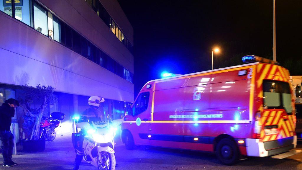 Tribünenabsperrung gibt nach: Verletzte in Amiens