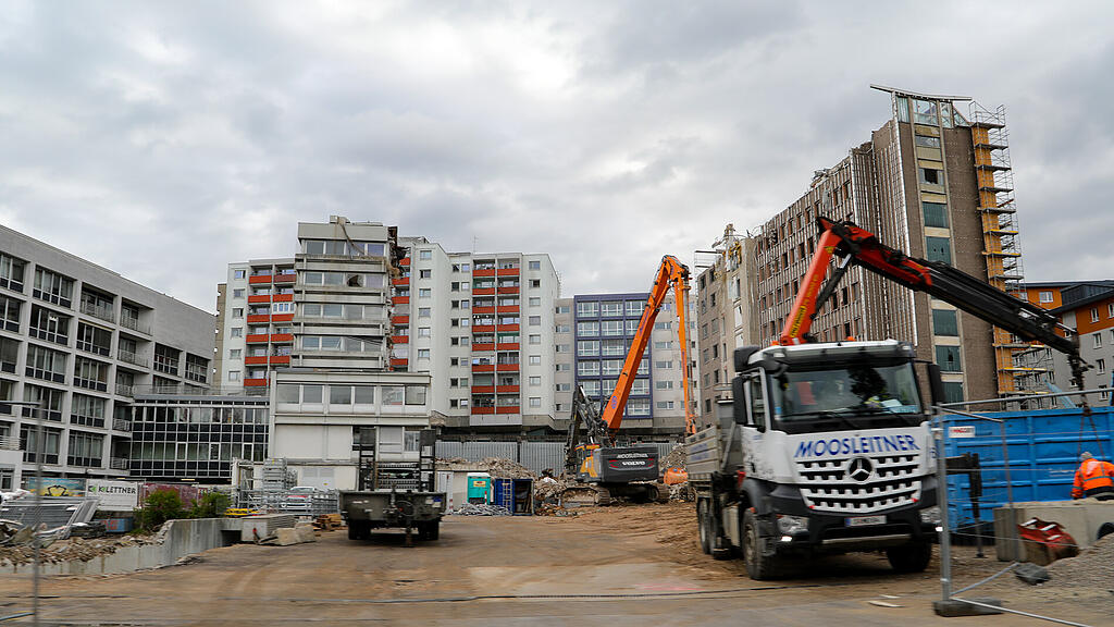 Abrissarbeiten für Landesdienstleistungszentrum