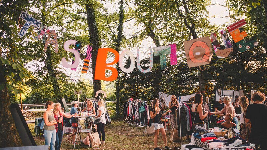 Am Nachmittag konnte in der "Trash Boutique" geshoppt werden.