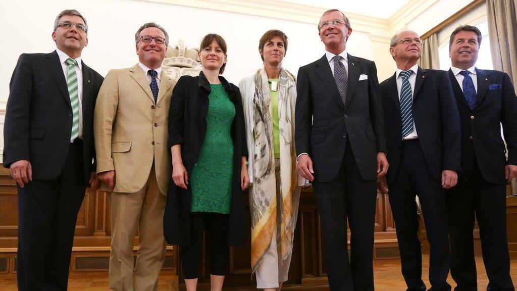 Neue Landesregierung angelobt, II
