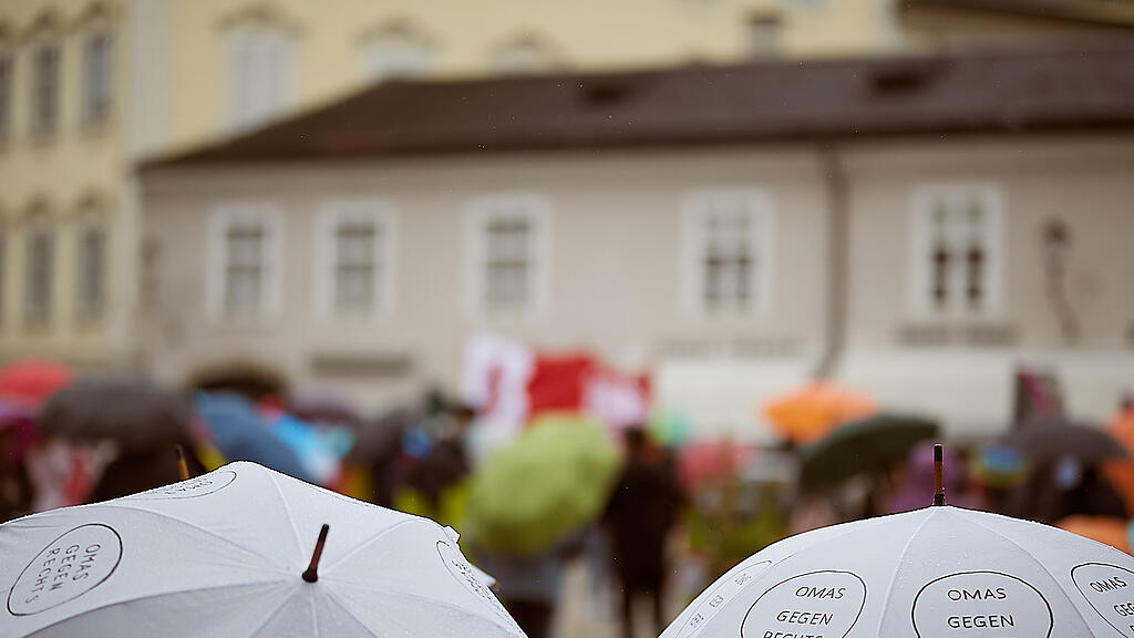 Umbrella March
