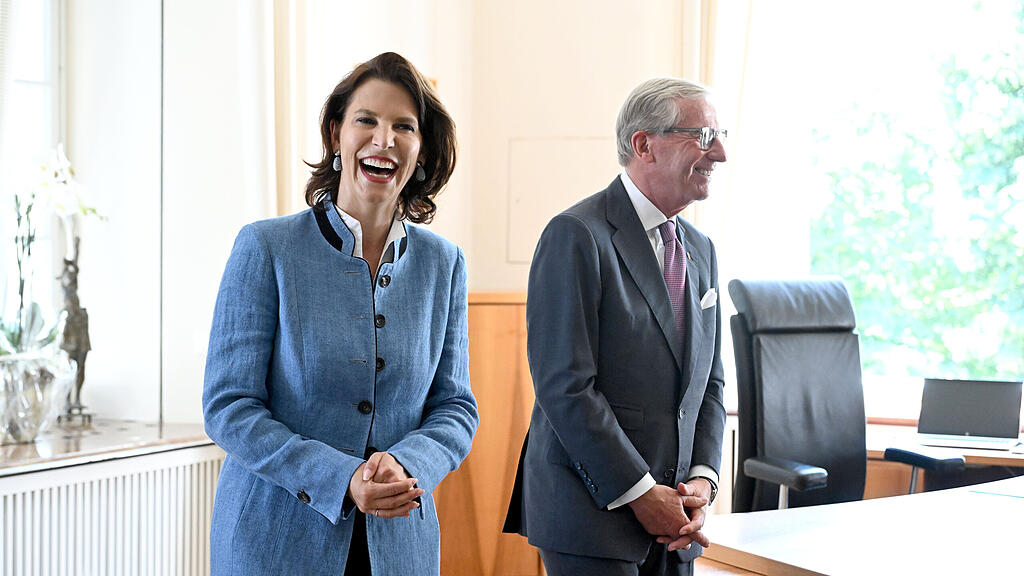 Haslauer übergibt an Edtstadler