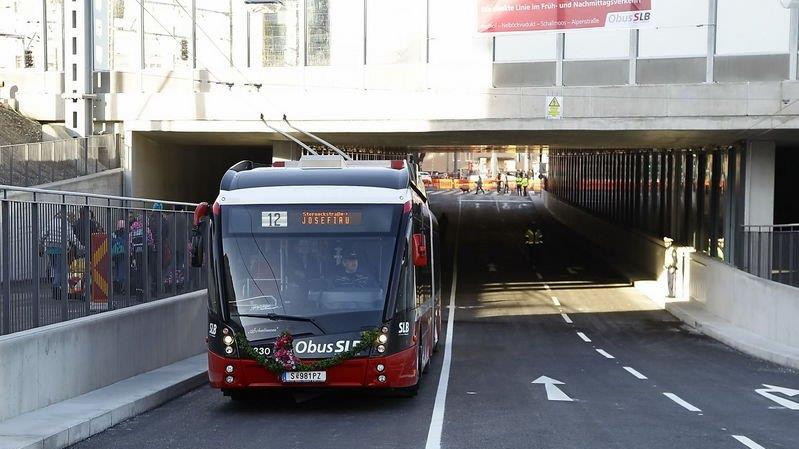 Nelböckviadukt und Linie 12