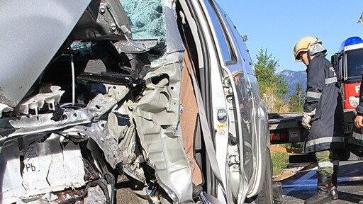 Bilder vom Unfall auf der B166