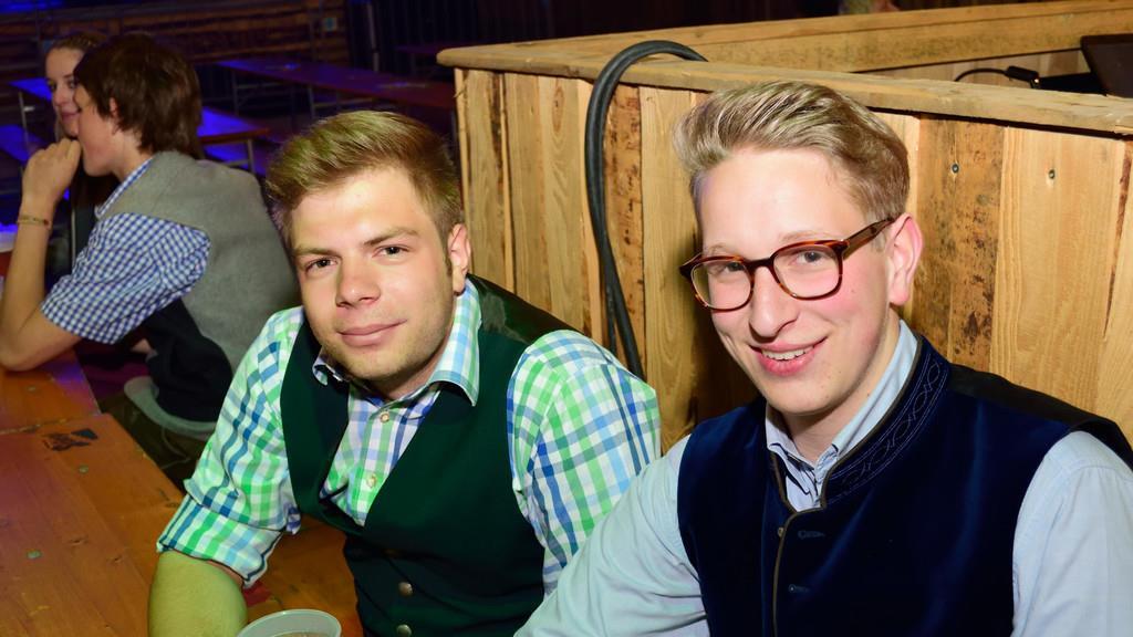 Sagler Bierzelt, FR, II