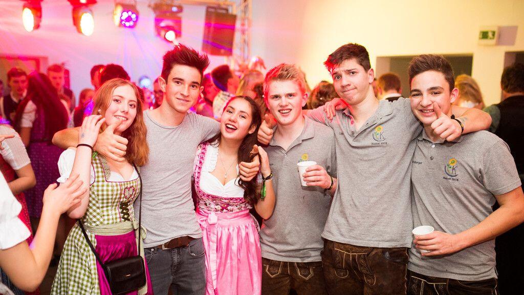 Trachtig ging's beim Winkelhofball in Hallein Freitagabend zu.