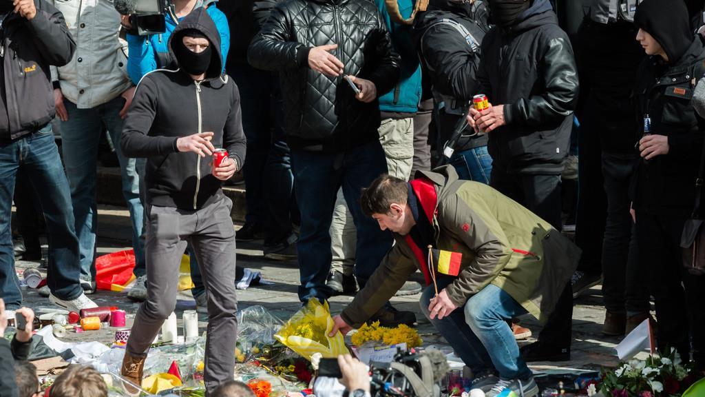 Hooligans randalieren in Brüssel