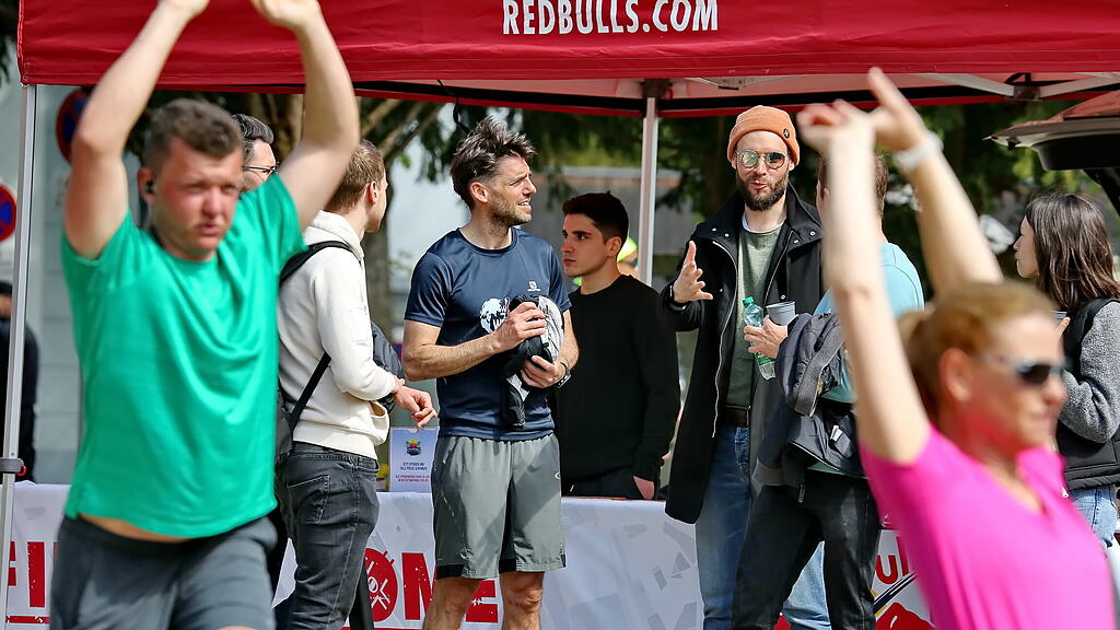Wings For Life World Run Warm Up Volksgarten