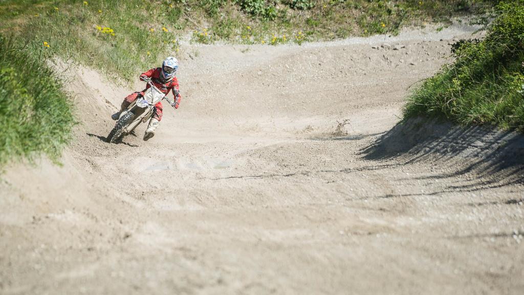 XBOWL MOTOCROSS RACE I