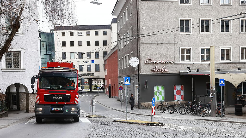 Obus-Leitung in Münzgasse gerissen