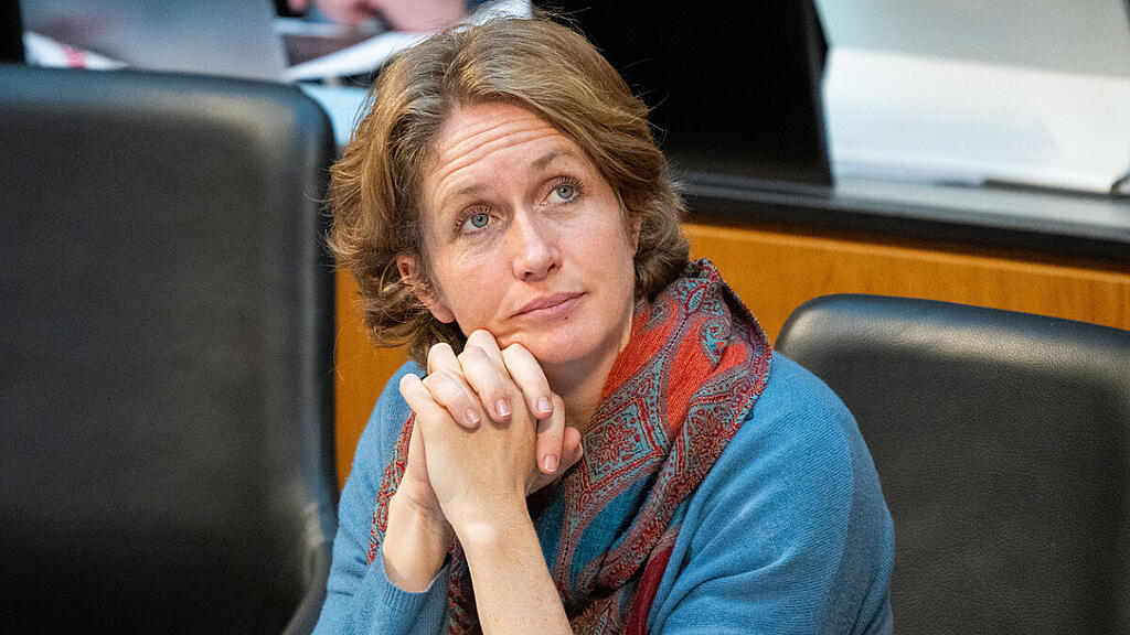 Die stv. NEOS-Klubobfrau Stephanie Krisper legt ihr Mandat zurück