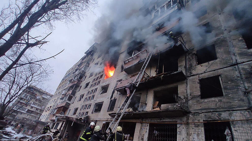 Ukraine-Krieg Tag 19: Brand Hochhaus Kiew