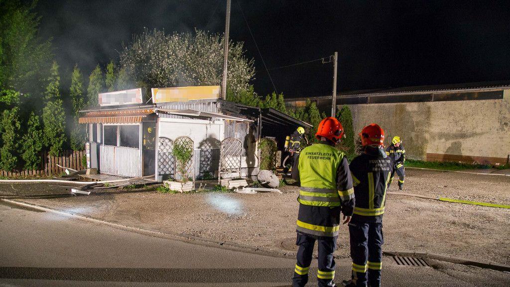 Brand bei Kebabstand in Braunau