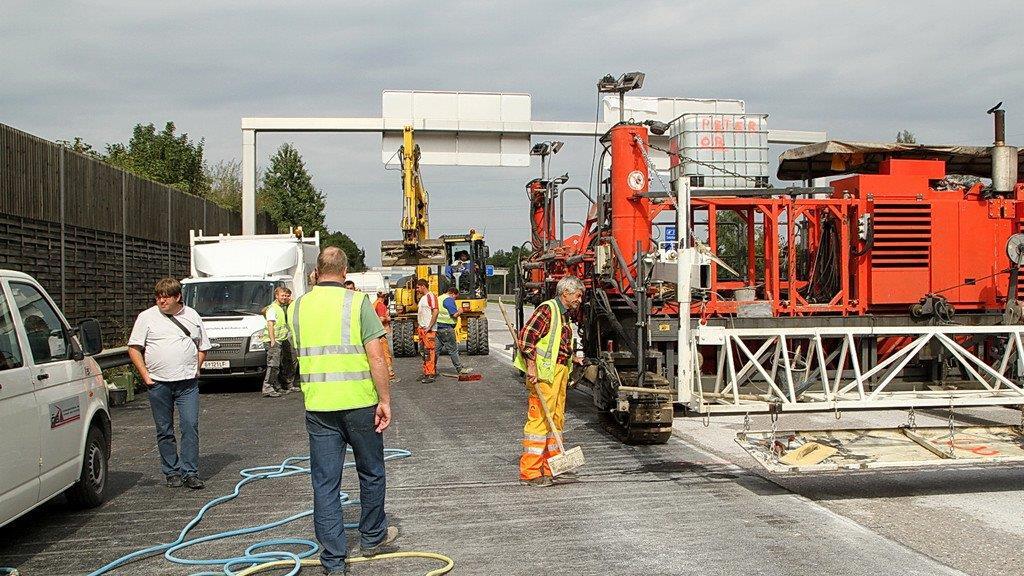 A1: Asphaltierungsarbeiten gestartet