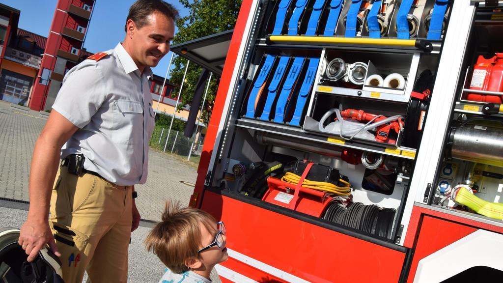 Kinderträume: Matthias bei der Feuerwehr