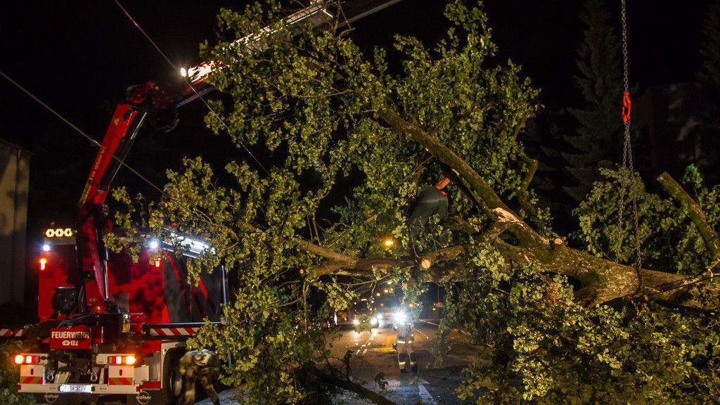 Sturm: Feuerwehren in Salzburg im Großeinsatz