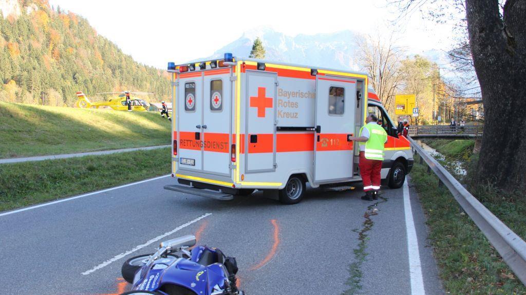 Radfahrer bei Crash getötet