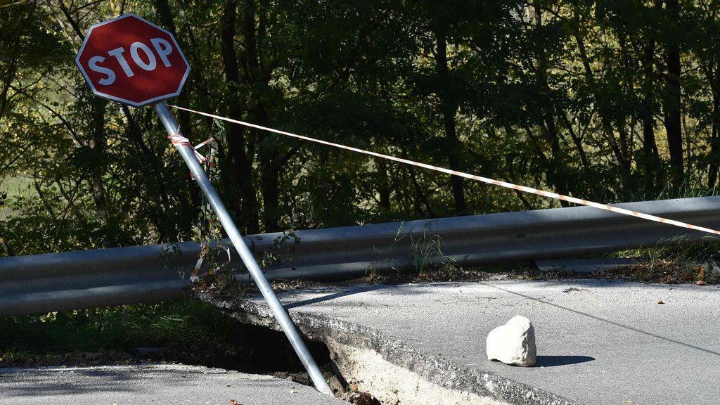 Schwere Zerstörungen nach neuerlichem Erdbeben in Mittelitalien