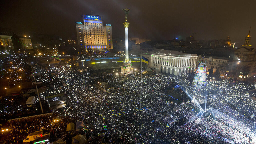 Silvester in Kiew: 200.000 Menschen sangen die ukrainische Hymne.