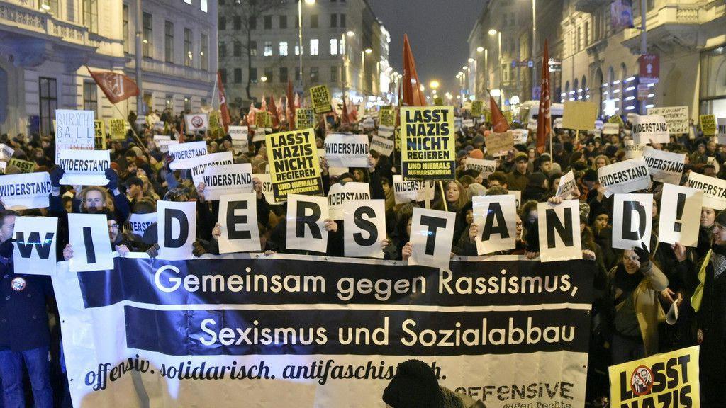 Proteste beim Akademikerball