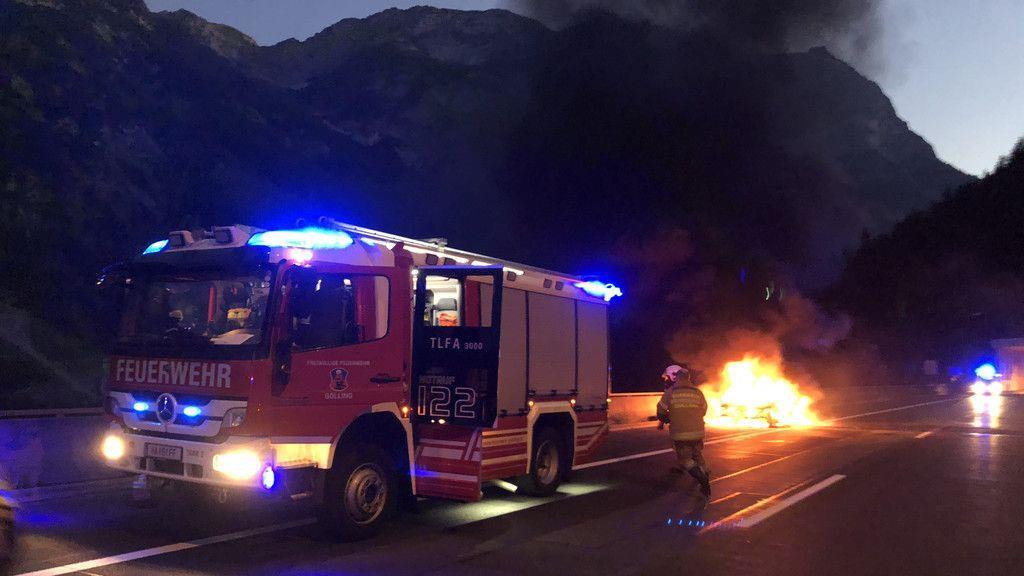Pkw-Brand auf der A10