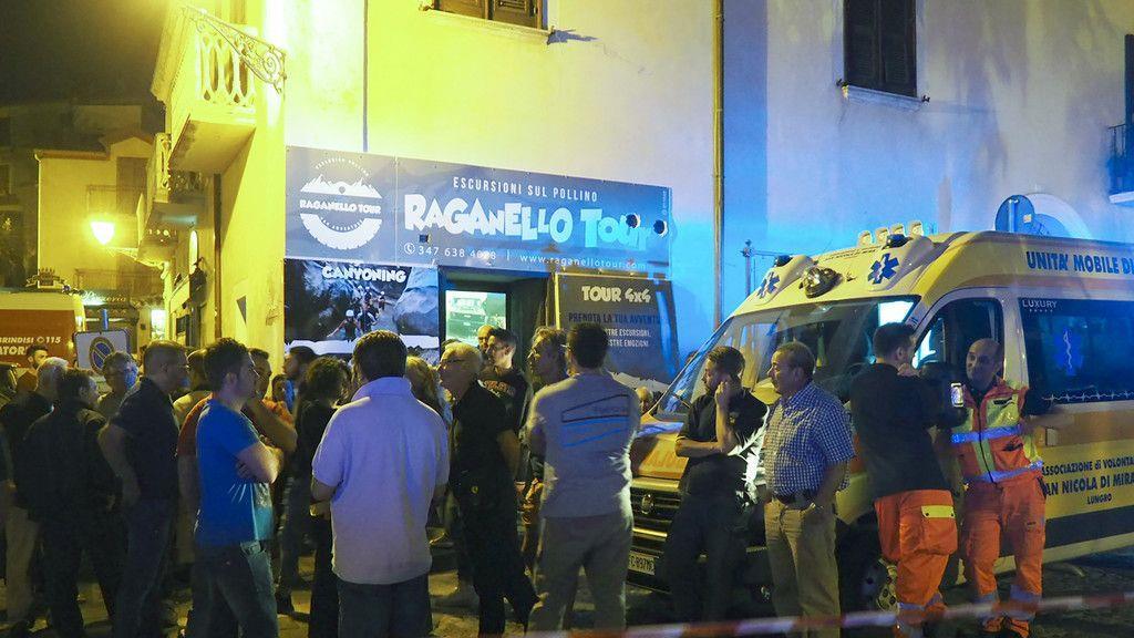 Flut in Schlucht in Italien